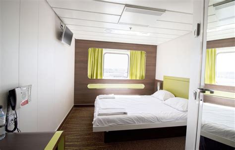 cabine avec sanitaires privés - 4 lits - avec hublot|Offre spéciale : Réservez votre cabine en ferry vers la Corse.